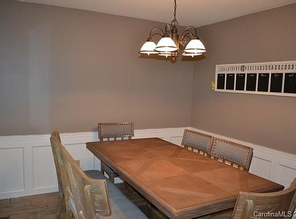 2nd image of 7900 Park Vista Cres