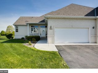 2315 Abbey Point, Shakopee, MN 55379