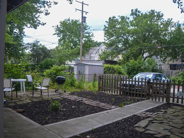 1734 Corning Ave #1 — Photo 17