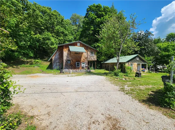 1023 N Rowland St, Harrison, AR 72601