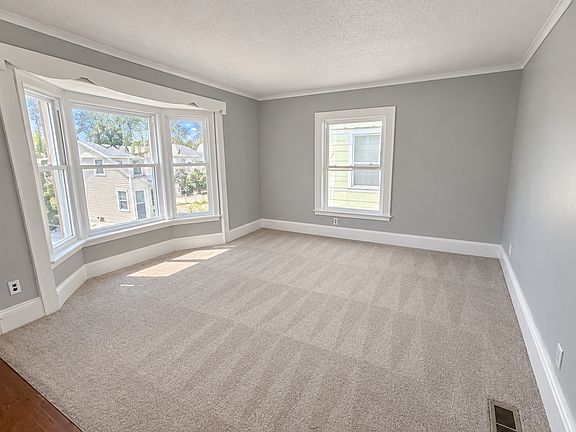 3rd image of 116 Earl St #1
