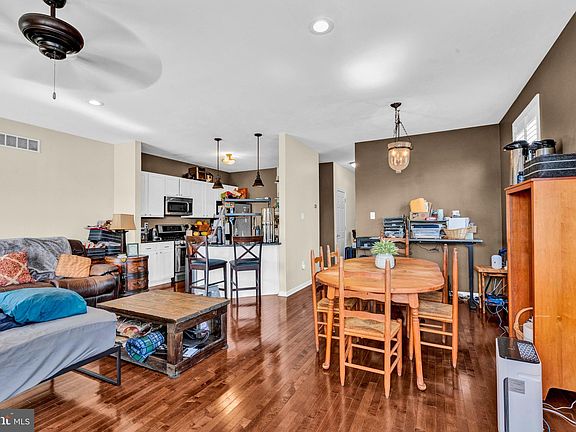 5th image of 648 Onward Ave #58