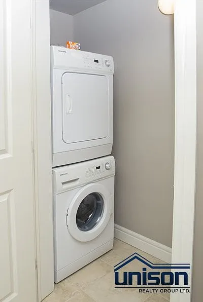 1 bed, 776 sqft, $2,300 — Photo 2