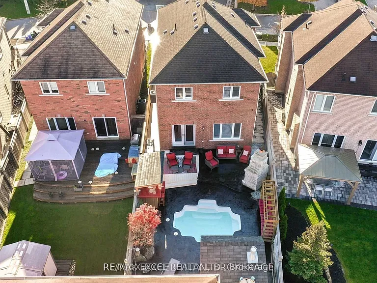 10 Pondmede Cres — Photo 25
