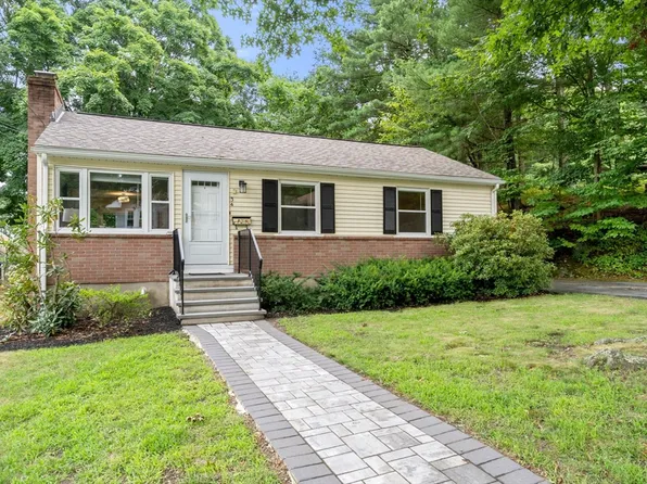 34 Aaron St, Melrose, MA 02176