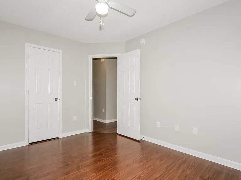 5847 Wendover Cv — Photo 14