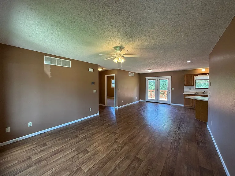 20597 Sedalia Rd — Photo 5