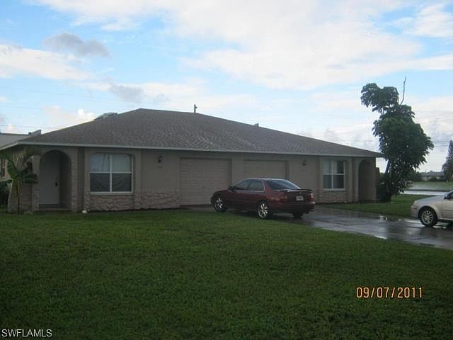 1st image of 802 NE 8th St
