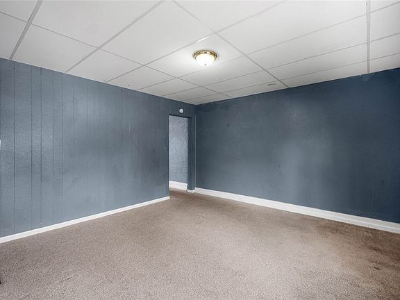 4th image of 511 Hervey St
