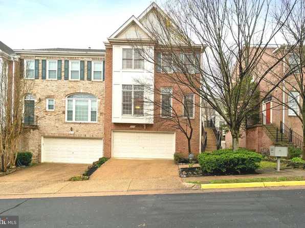 2710 Earls Ct, Vienna, VA 22181