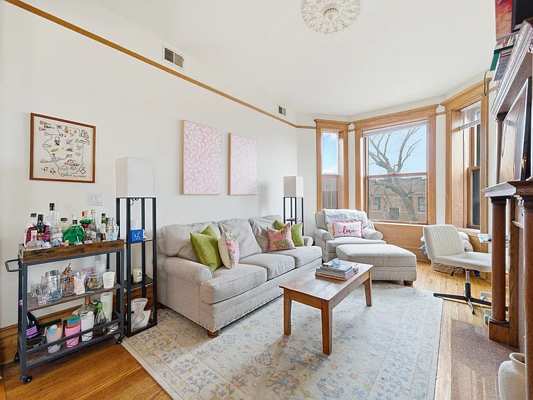 849 W Newport Ave #3 — Photo 3