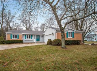 1252 Fleetwood Dr, Manitowoc, WI 54220