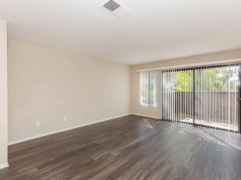 Emerald Court Apartment Homes — Photo 45