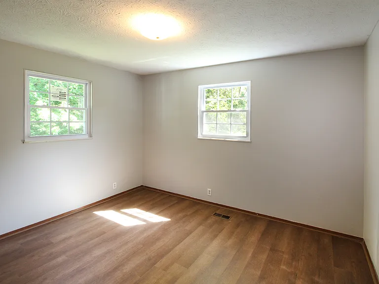1940 Harris Rd — Photo 13