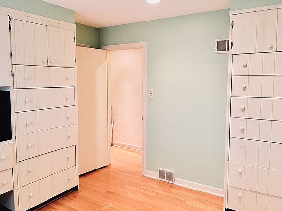 4th image of 9021 Lavergne Ave APT 2N