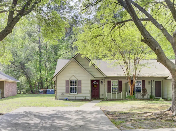 621 Temple Rd #A, Ladson, SC 29456