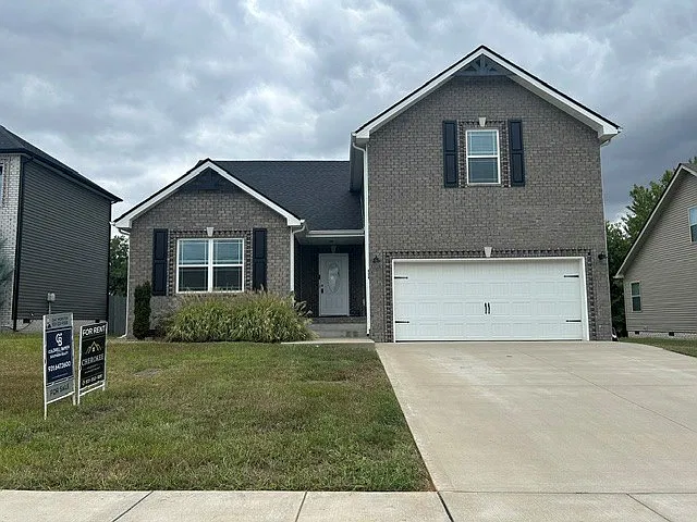4 bed, 2.5 bath, 2057 sqft, $2,200 — Photo 1