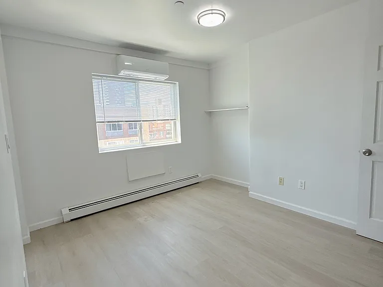 4318 Robinson St #7D — Photo 4