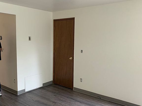 3rd image of 2310 SW Leonard St #10515971