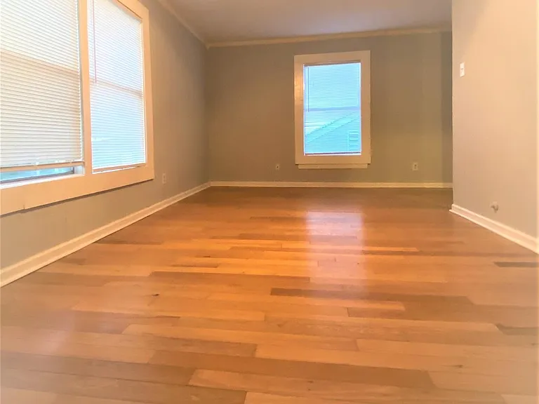 911 Byrne St #9 — Photo 2