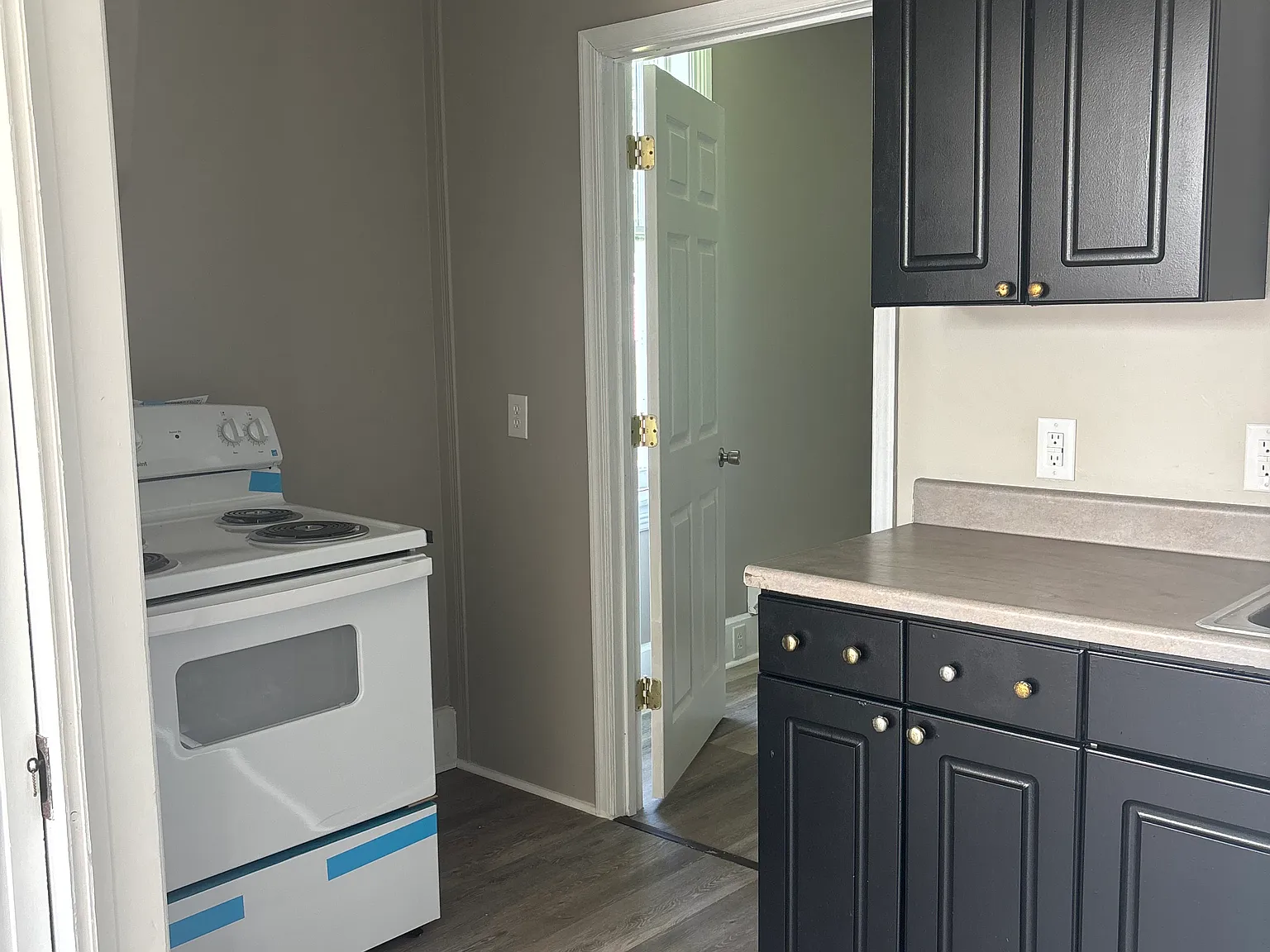 78 E York St — Photo 4