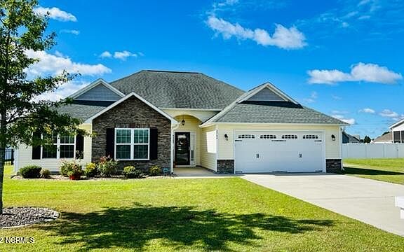 3rd image of 2784 Cresset Dr