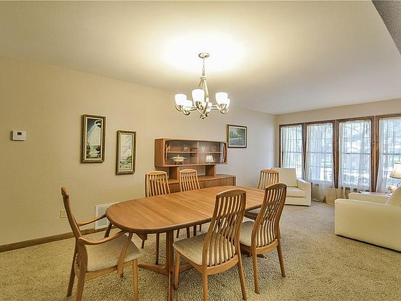 4th image of 4028 Fairway Dr