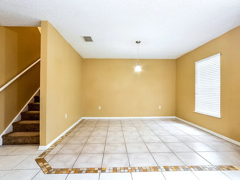2047 Galahad Dr — Photo 7