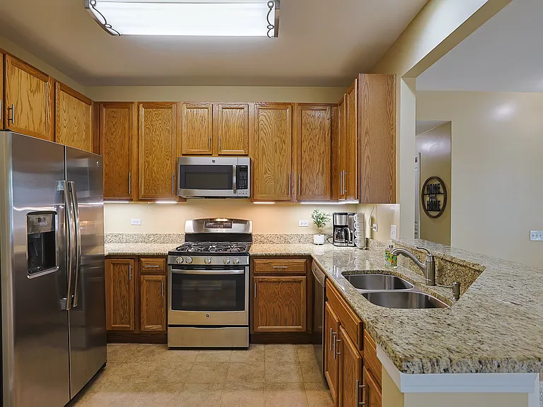 14021 Beaver Dam Ln #14021 — Photo 11