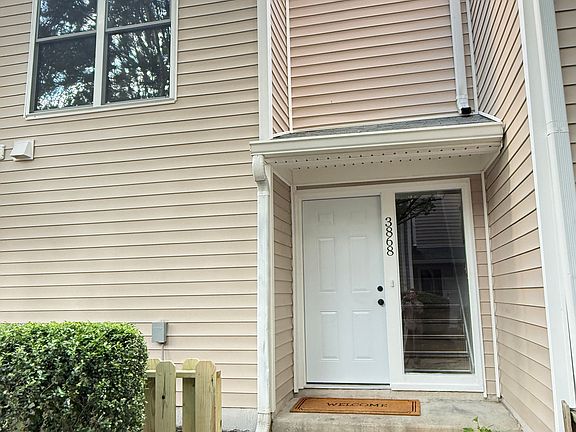 Newly renovated townhome in the Midlands