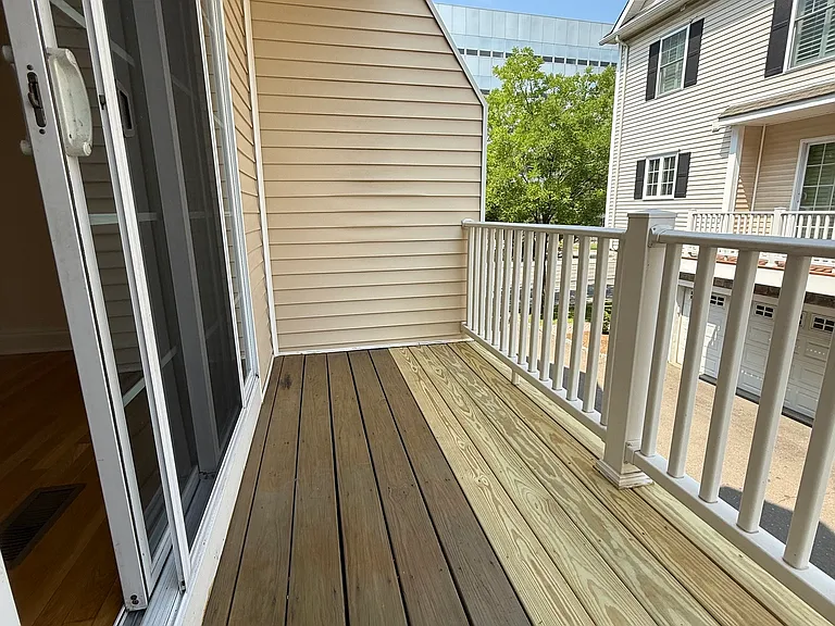 1707 Summer St #6 — Photo 16