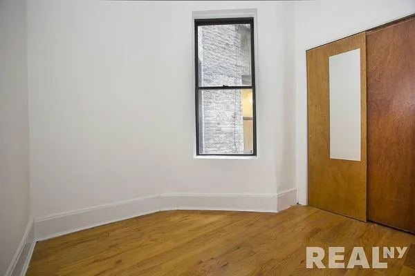 Rented by REAL New York | media 7