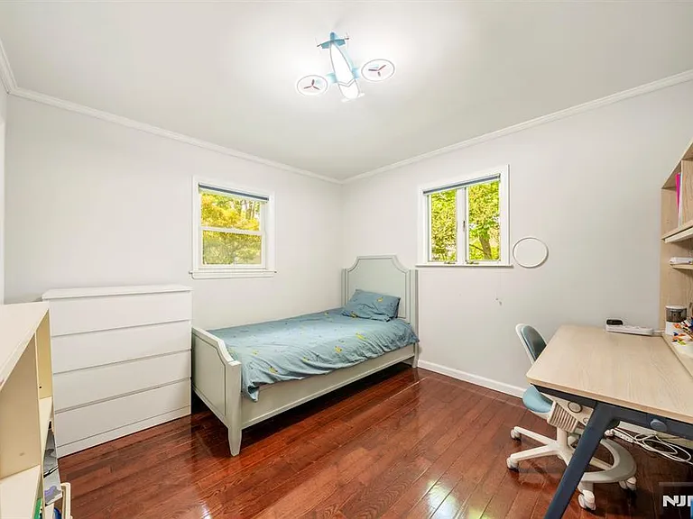 3 Burton Pl — Photo 16