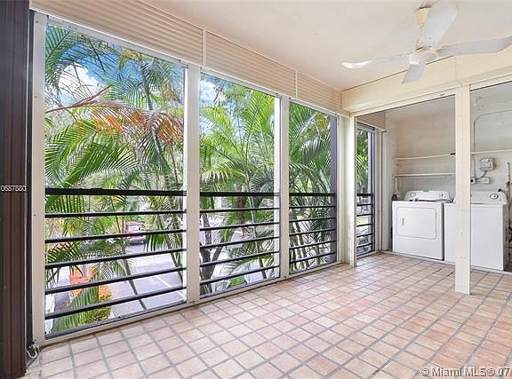 4th image of 20381 NE 30th Ave APT 214-7