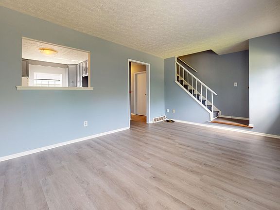 4th image of 448-450 Bartley Ave