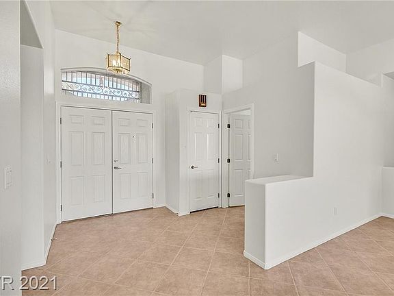 2nd image of 9724 Maywood Ct