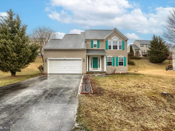 1021 Alandale Dr, Chambersburg, PA 17202