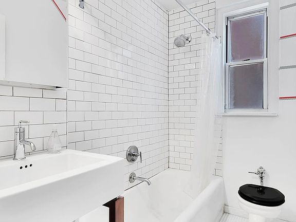 5th image of 345 W 55th St APT 6H