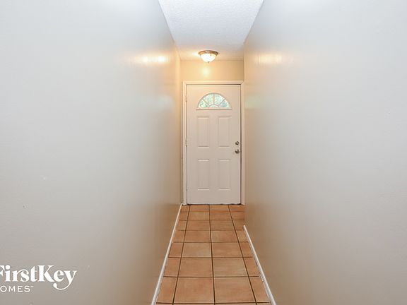 3rd image of 7907 E 93rd Ter