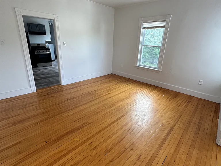 83 Canterbury St #3 — Photo 4