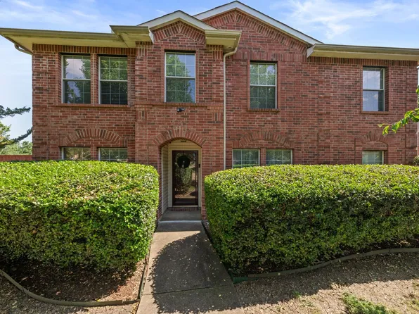 712 Forest Crk, Desoto, TX 75115