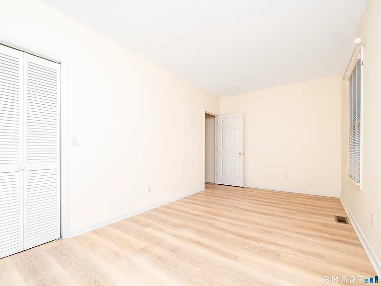 38 Gregory Blvd — Photo 19