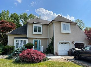 40 Bayberry Dr, Holmdel, NJ 07733
