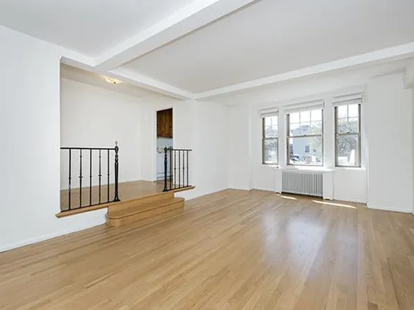 299 West 12th Street image 1 of 6