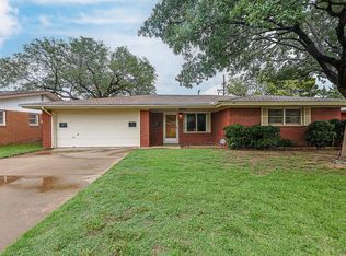 5220 7th St, Lubbock, TX 79416