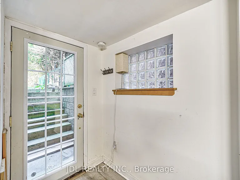 150 Banff Rd #BASEMENT — Photo 10