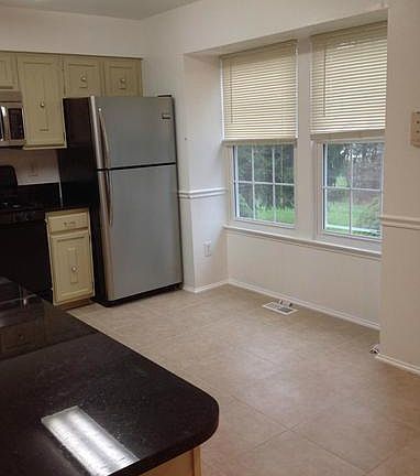 4th image of 7703 Hiawatha Ln