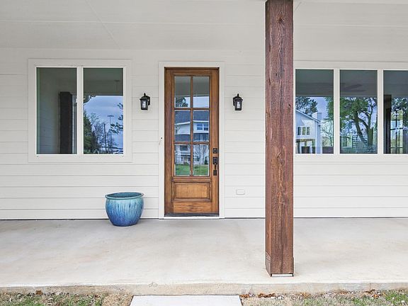 3rd image of 134 Crawford Rd