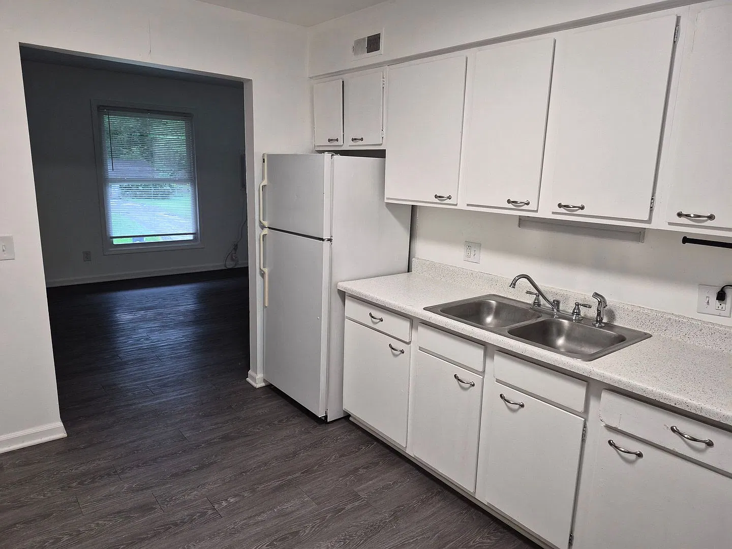 3514 Valleston Pkwy — Photo 3