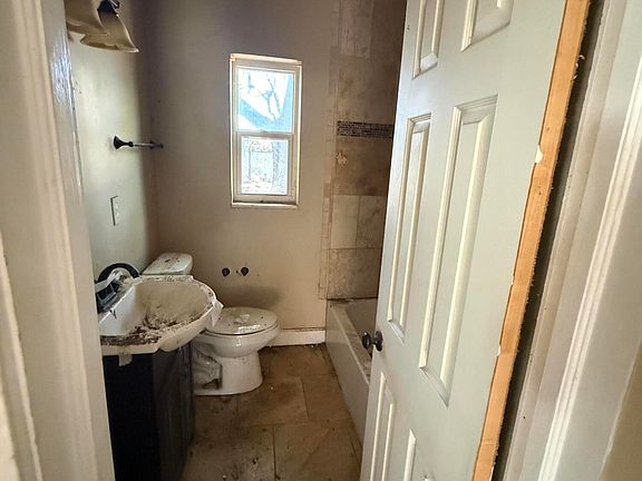 5th image of 5103 CAMILLE Avenue